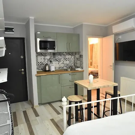 Aparthotel Heights Center