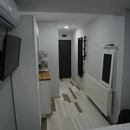 Aparthotel Heights Center 3*