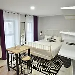 Apartahotel Heights Center 3*