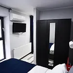 Heights Center Apartahotel