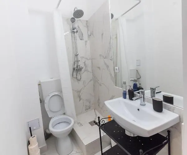 Heights Center アパートホテル